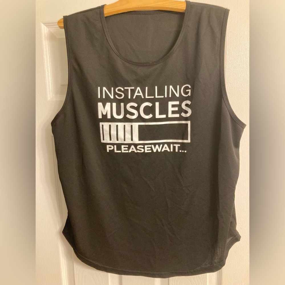 INSTALLING MUSCLES muscle tee